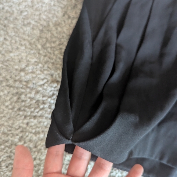 Wilfred Pleated HR shorts - Picture 9 of 9